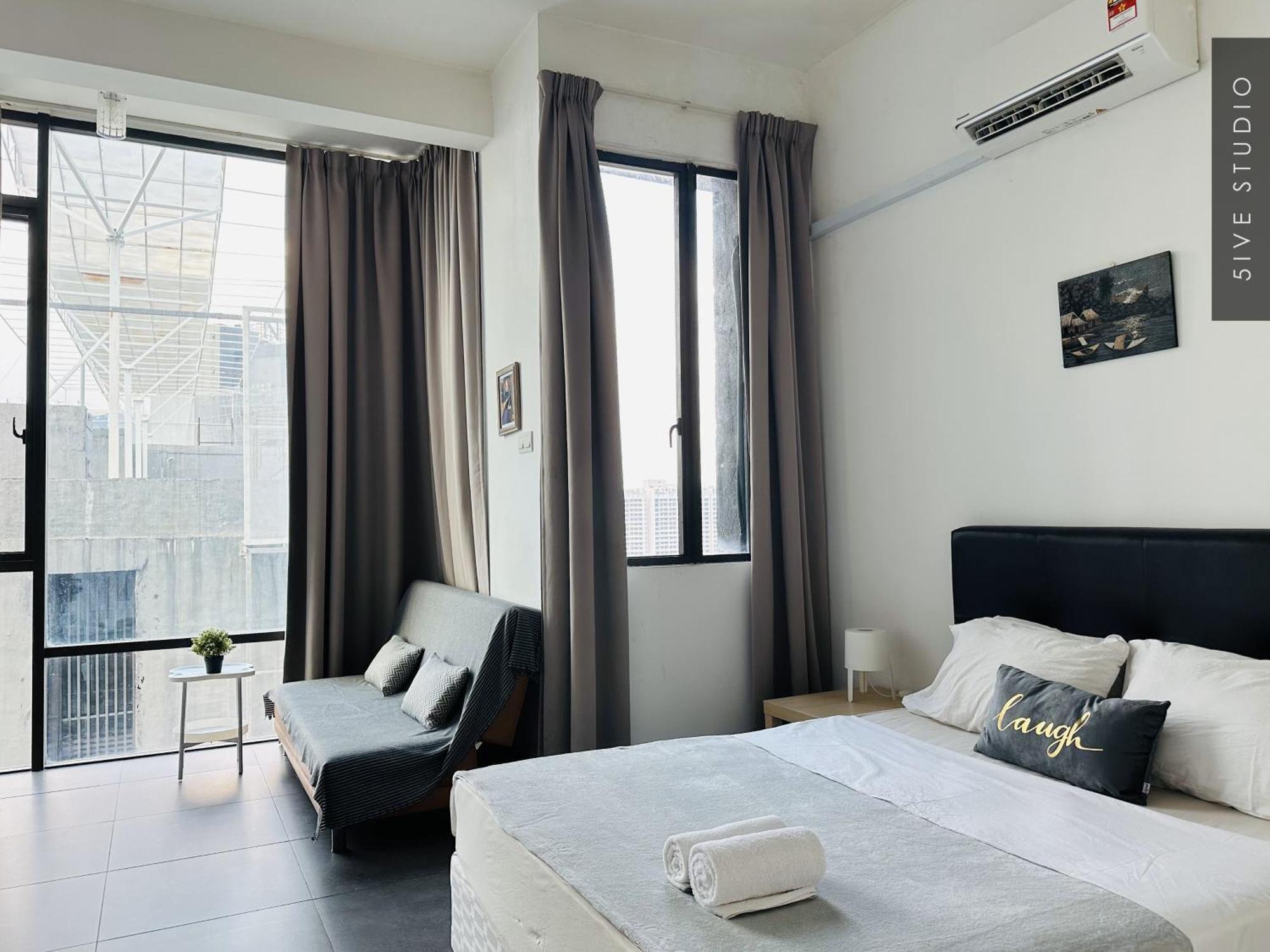 Five Studio - Empire Damansara Petaling Jaya Exterior foto